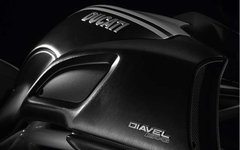 Ducati Diavel AMG (6)