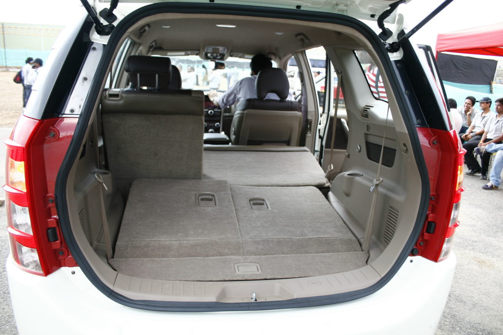 Mahindra XUV500 (49)