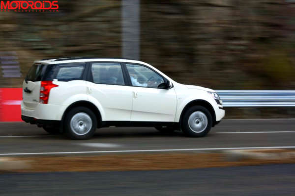 rp_Mahindra-XUV500-SUV-96.jpg