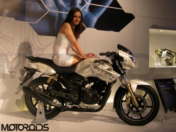 rp_tvs_apache_rtr180_abs_motoroids.jpg