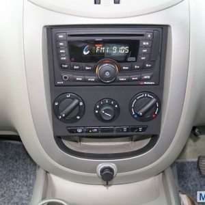 Mahindra Quanto music system