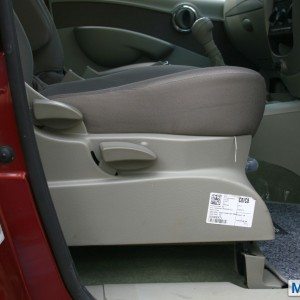 Mahindra Quanto driver seat height adjuster