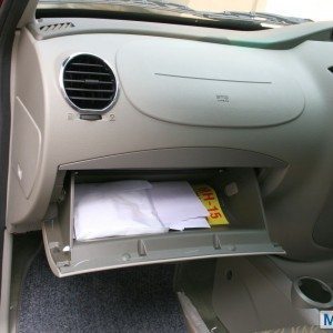 Mahindra Quanto glove box