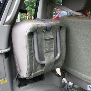 Mahindra Quanto jump seats