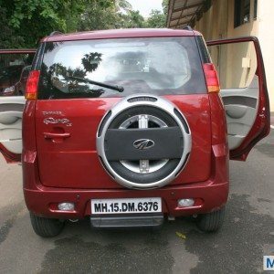 Mahindra Quanto rear