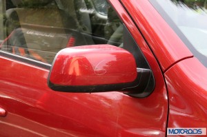 Mahindra Quanto mirrors