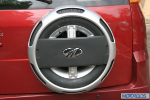 Mahindra Quanto wheel cover