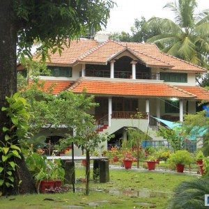 Mathews Homestay at Chemankary