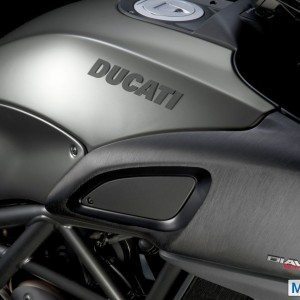 Ducati Diavel Strada