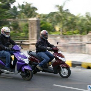 Honda Dio vs Yamaha Ray