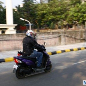 Honda Dio vs Yamaha Ray