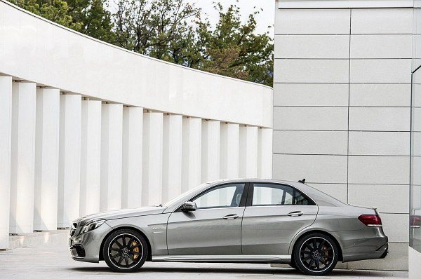 2013-Mercedes-Benz-E-63-AMG-3