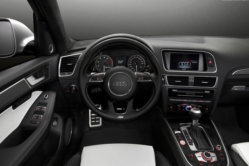 Audi-SQ5_3.0_TFSI_2014_2