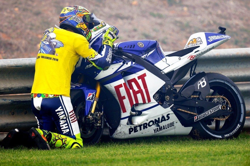 Rossi kisses the M1