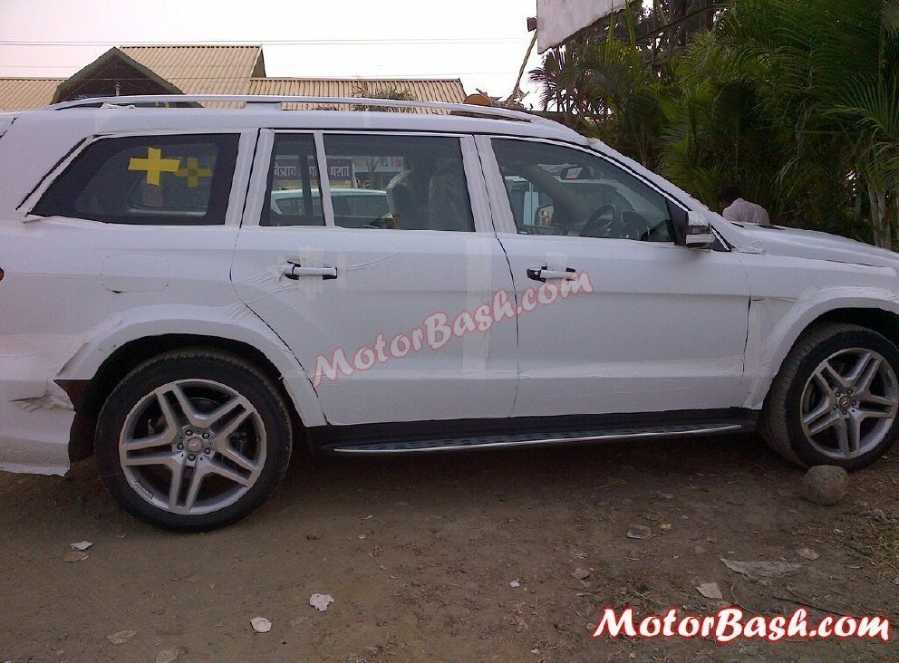 2013-Mercedes-GL-350-India-3