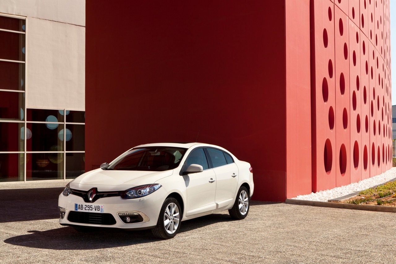 2013-Renault-Fluence-facelift-1