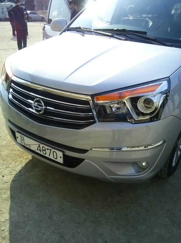 2014 Ssangyong Rodius 3