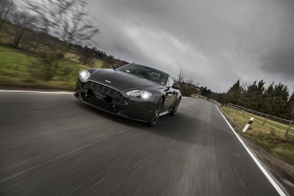 Aston-Martin-V8-Vantage-SP10