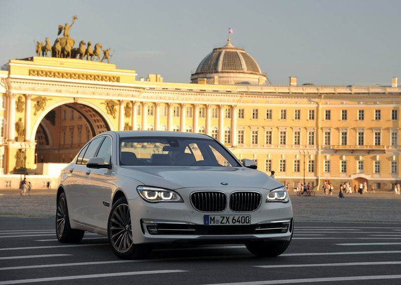 BMW-7-Series_facelift-India-3