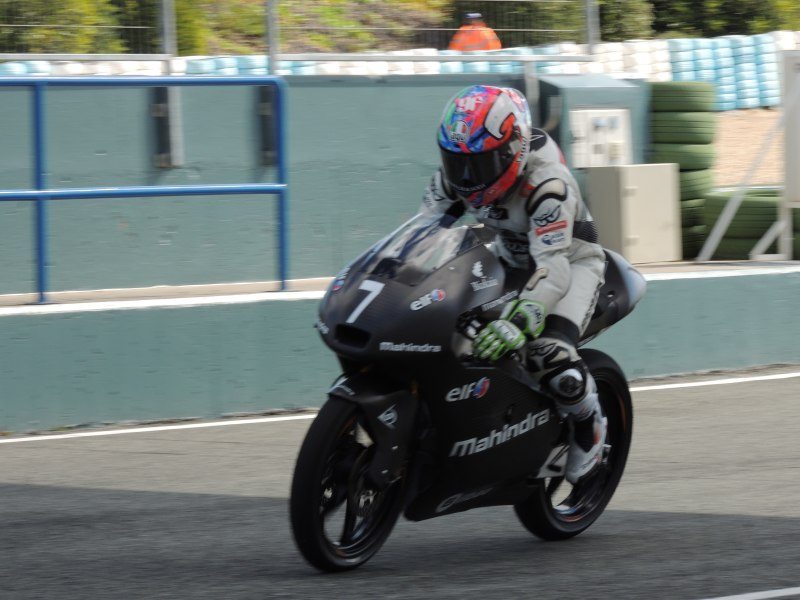 Efrén-Vázquez-at-Jerez-1-test-on-Mahindra-MGP3O