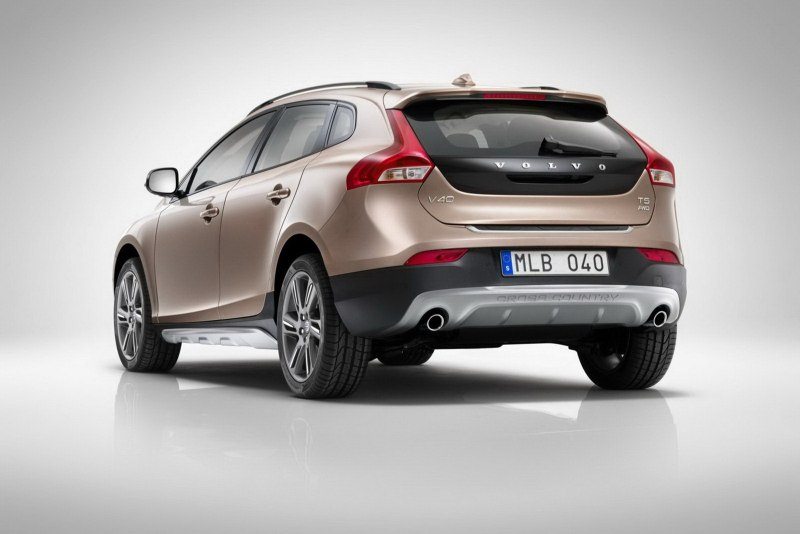 Volvo-V40-Cross-Country-India-Launch-1