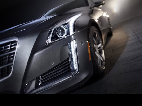 2014-Cadillac-CTS-sedan-9