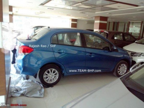 Honda-Amaze-VX-Launch-3