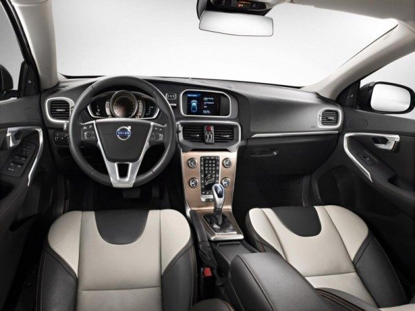 Volvo-V40-Cross-Country-India-Launch-3