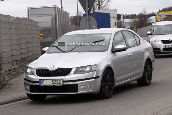 2014-Skoda-Octavia-vRS-Sedan-1