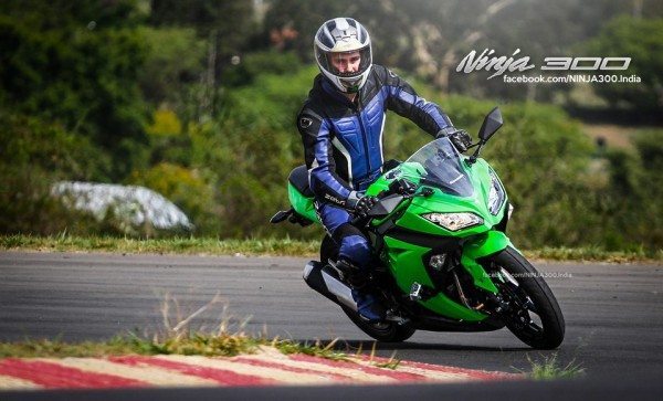 Kawasaki Ninja 300 India Launch 1 (1)