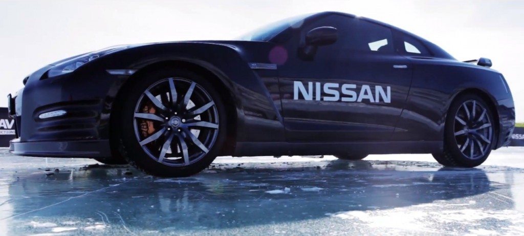Nissan GTR Speed Record on Ice-2