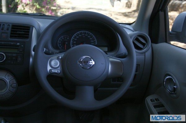 Nissan Sunny Xtronic CVT (30)