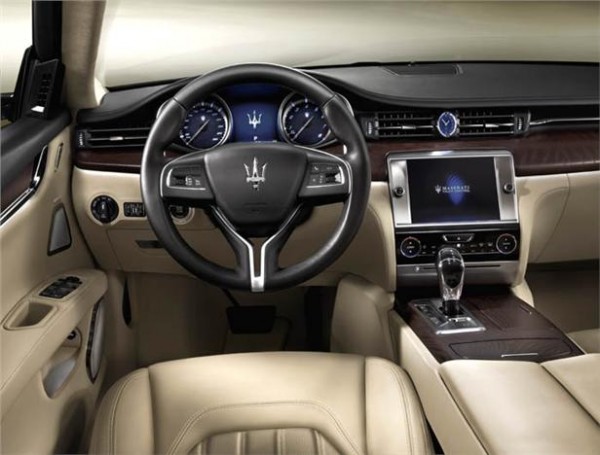 2013-Maserati-Quattroporte-4