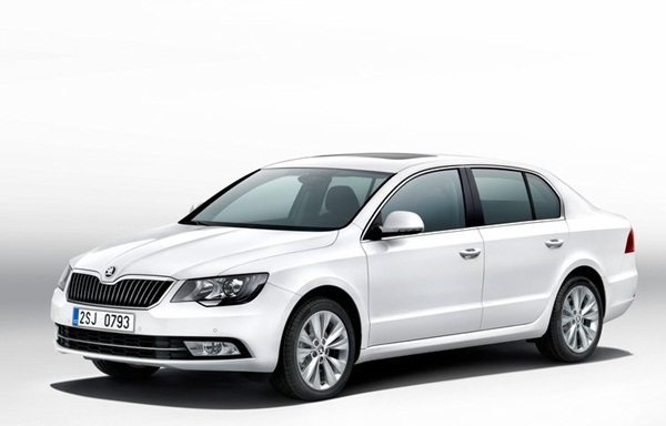 2014-Skoda-Superb-India-launch-2