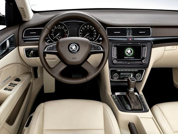 2014-Skoda-Superb-India-launch-4