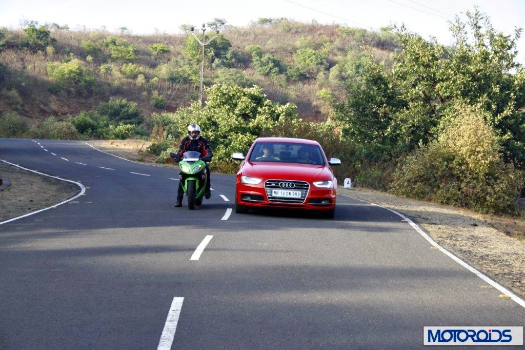Ninja-300-Vs-Audi-S5-8