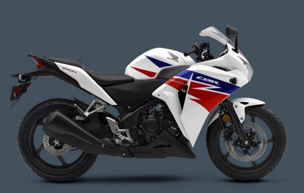 2013-Honda-CBR-250-R-White-color