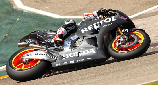 2014-Honda-RC213V-3