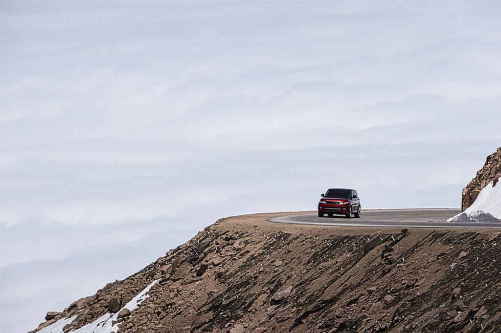 2014 Range Rover Pikes Peak Record-3