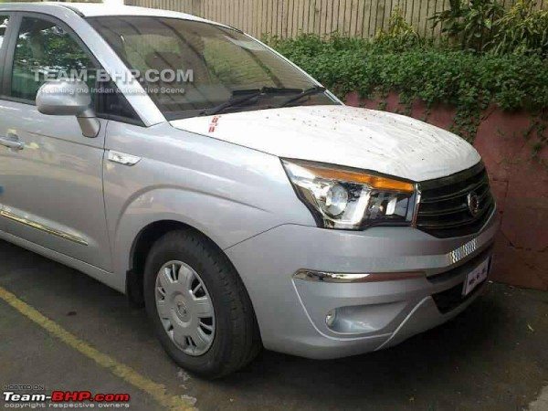 2014-SsangYong-Rodius-India-Launch-Pics-2