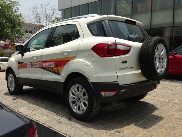 Ford-EcoSport-booking-prices-pics-3