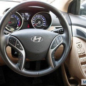 Hyundai elantra Fluidic India review