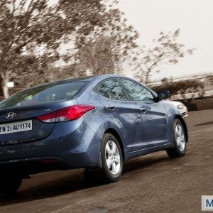 Hyundai elantra Fluidic India review