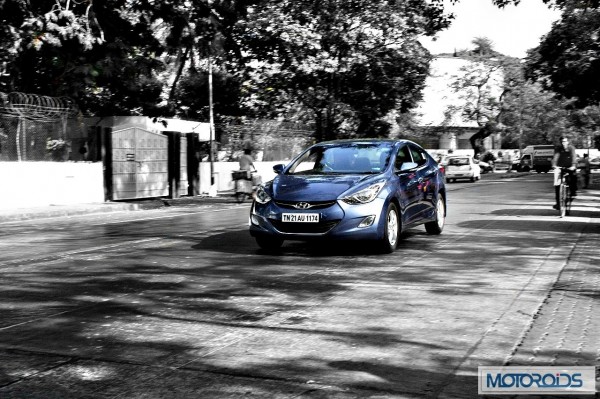 Hyundai elantra Fluidic India review (48)