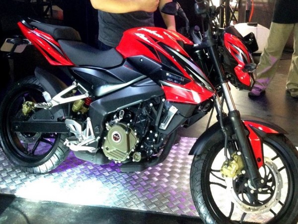 Kawasaki-Bajaj-Pulsar-200NS-Indonesia-6