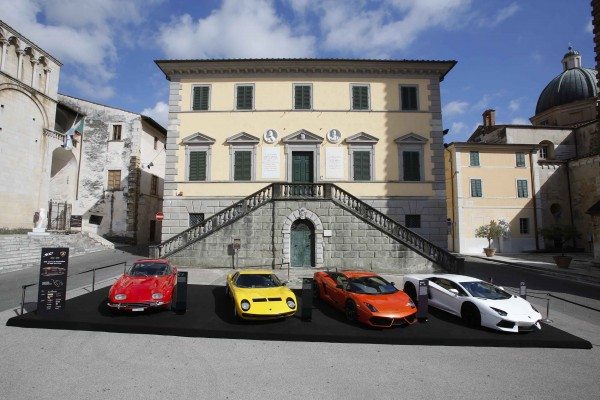 Lamborghini in esposizione a Pietrasanta (1)