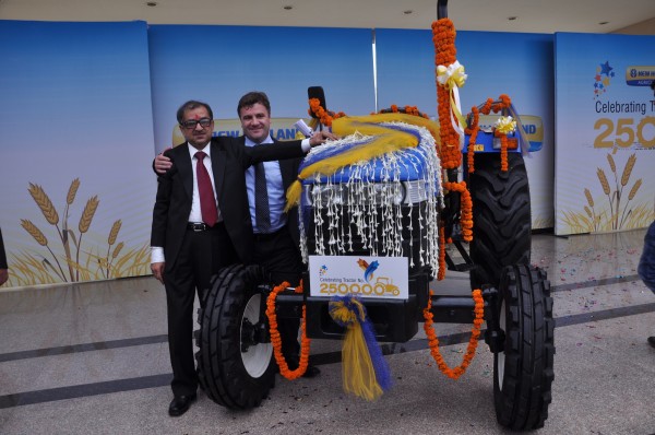 Mr. Rakesh Malhotra, Head of New Holland Fiat India,Mr Stefano Pampalone, Head of Operations for India, Pakistan, Far East and Japan at the Celebration to mark rollout of New Holland's 2,50,000th tractor1