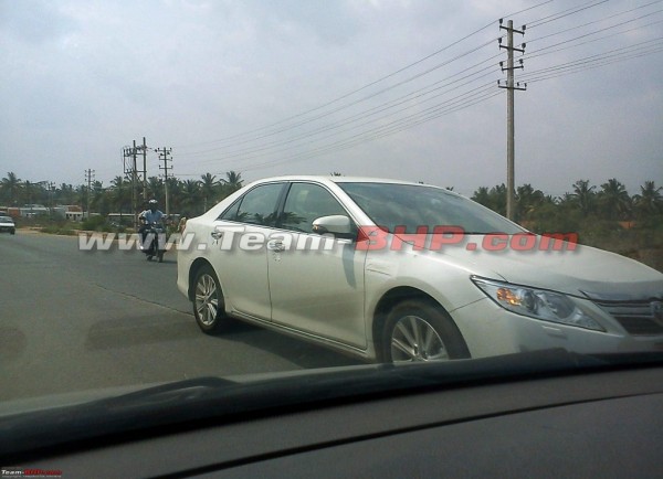 Toyota-Camry-Hybrid-India-launch-1