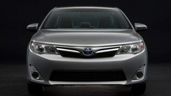 Toyota_Camry_Hybrid_5