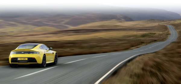 aston-martin-vantage-S-2